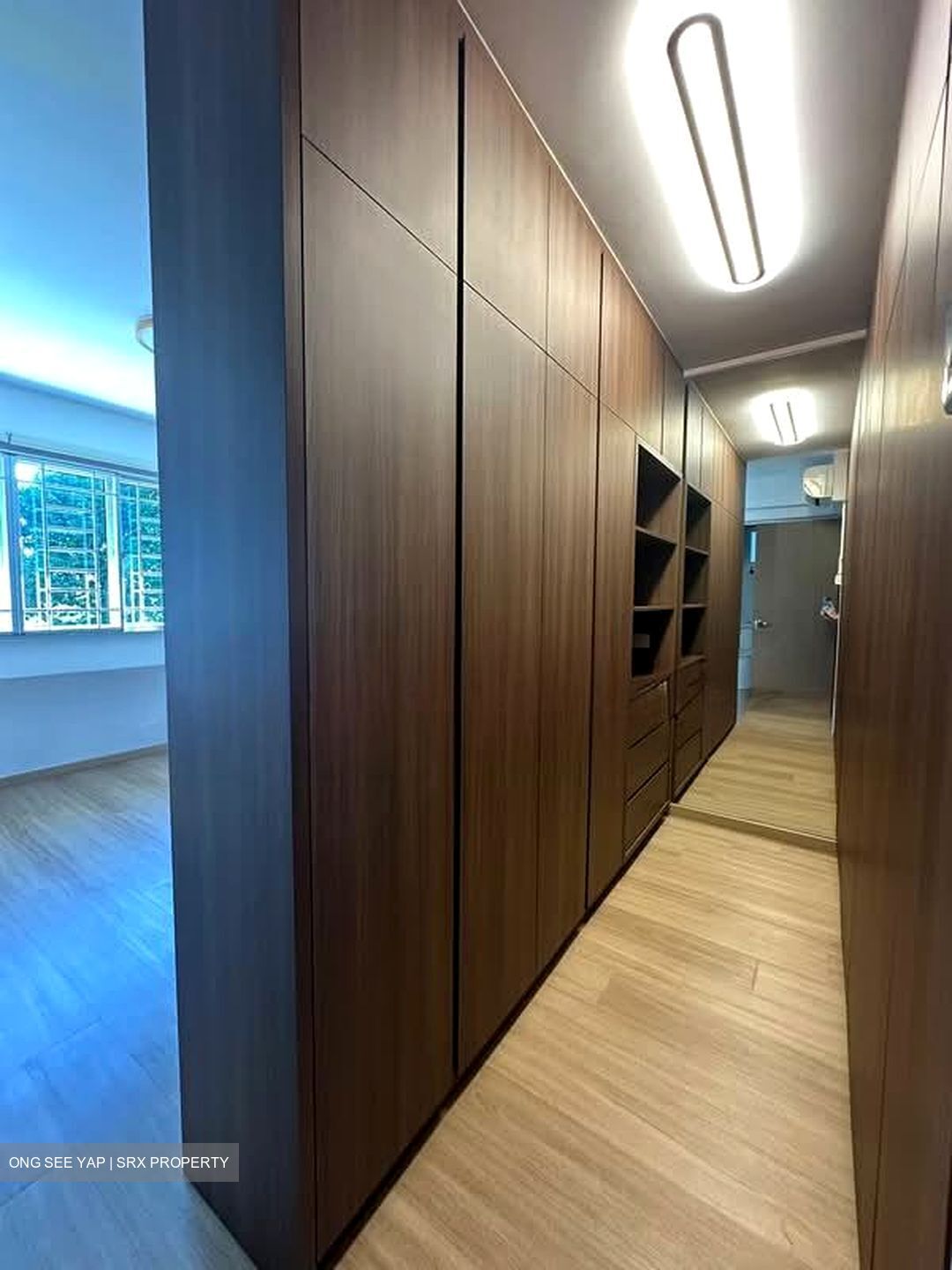 Blk 853 Hougang Central (Hougang), HDB Executive #581230511